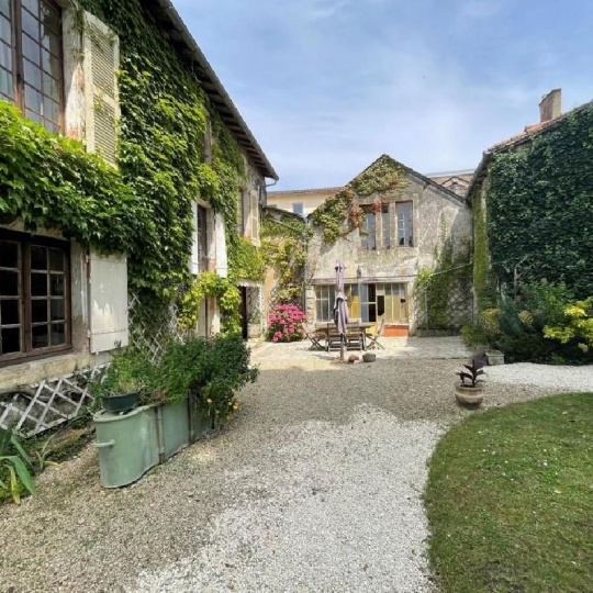  AGENCE TIC RUFFEC : Maison / Villa | CIVRAY (86400) | 310 m2 | 249 950 € 