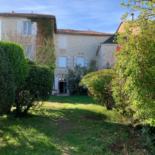  AGENCE TIC RUFFEC : Maison / Villa | RUFFEC (16700) | 455 m2 | 449 000 € 