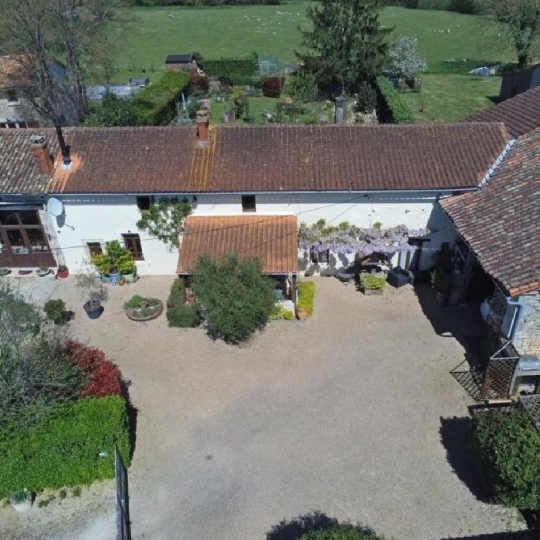  AGENCE TIC RUFFEC : Maison / Villa | RUFFEC (16700) | 228 m2 | 295 785 € 