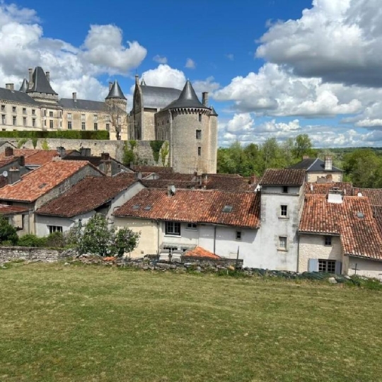  AGENCE TIC RUFFEC : Maison / Villa | VERTEUIL-SUR-CHARENTE (16510) | 141 m2 | 236 840 € 