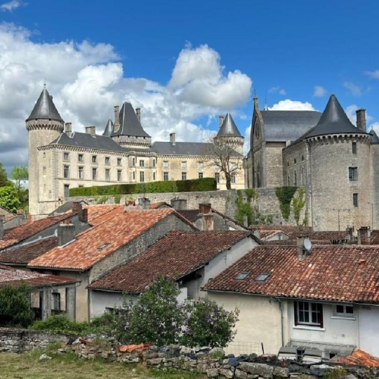 AGENCE TIC RUFFEC : Maison / Villa | VERTEUIL-SUR-CHARENTE (16510) | 141 m2 | 236 840 € 