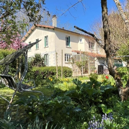 AGENCE TIC RUFFEC : Maison / Villa | RUFFEC (16700) | 155.00m2 | 212 760 € 