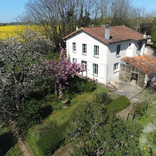  AGENCE TIC RUFFEC : Maison / Villa | RUFFEC (16700) | 155 m2 | 212 760 € 