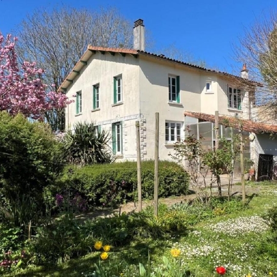  AGENCE TIC RUFFEC : Maison / Villa | RUFFEC (16700) | 155 m2 | 212 760 € 