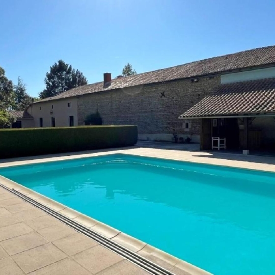 AGENCE TIC RUFFEC : Maison / Villa | SAUZE-VAUSSAIS (79190) | 293.00m2 | 394 725 € 