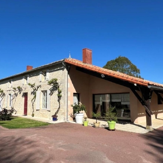  AGENCE TIC RUFFEC : Maison / Villa | SAUZE-VAUSSAIS (79190) | 293 m2 | 394 725 € 