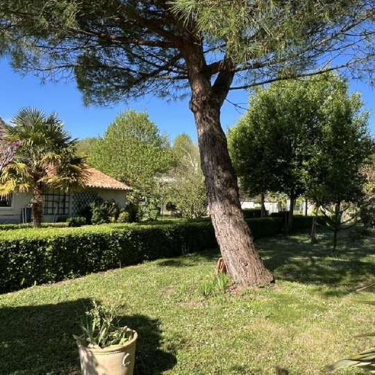  AGENCE TIC RUFFEC : House | LIZANT (86400) | 180 m2 | 162 765 € 