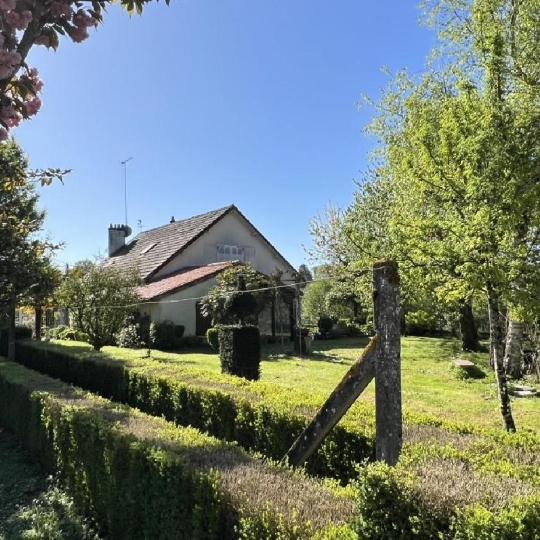  AGENCE TIC RUFFEC : House | LIZANT (86400) | 180 m2 | 162 765 € 