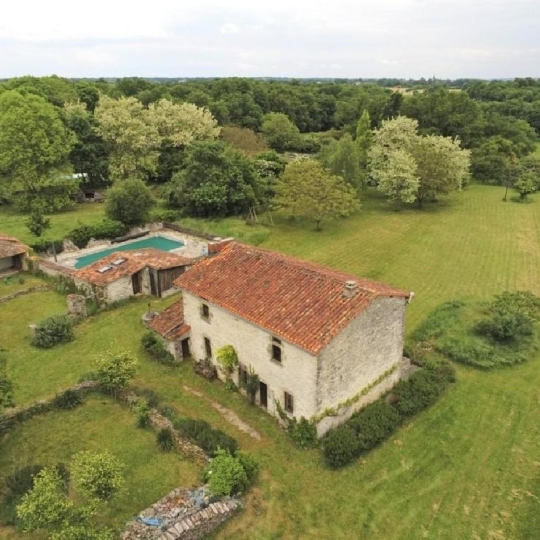  AGENCE TIC RUFFEC : Maison / Villa | SAINT-CLAUD (16450) | 135 m2 | 281 900 € 