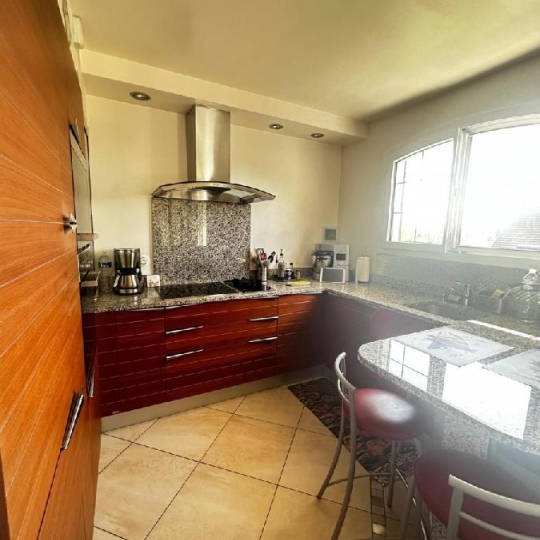  AGENCE TIC RUFFEC : Maison / Villa | NOISEAU (94880) | 120 m2 | 520 000 € 