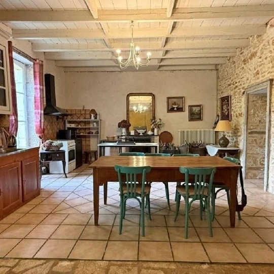  AGENCE TIC RUFFEC : Maison / Villa | COUHE (86700) | 230 m2 | 331 575 € 