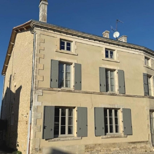AGENCE TIC RUFFEC : Maison / Villa | AIGRE (16140) | 495.00m2 | 399 950 € 