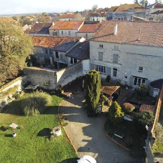 AGENCE TIC RUFFEC : Maison / Villa | AIGRE (16140) | 495.00m2 | 399 950 € 