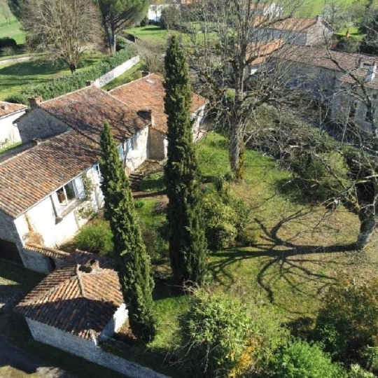  AGENCE TIC RUFFEC : Maison / Villa | RUFFEC (16700) | 207 m2 | 234 000 &euro; 