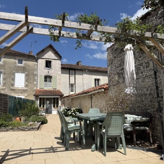  AGENCE TIC RUFFEC : Maison / Villa | CIVRAY (86400) | 66 m2 | 129 000 &euro; 