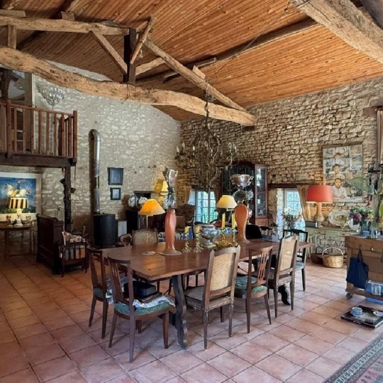 AGENCE TIC RUFFEC : Maison / Villa | CHAMPAGNE-MOUTON (16350) | 302 m2 | 265 950 &euro; 