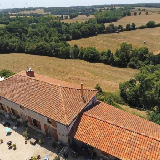  AGENCE TIC RUFFEC : Maison / Villa | CHARROUX (86250) | 231 m2 | 399 950 &euro; 