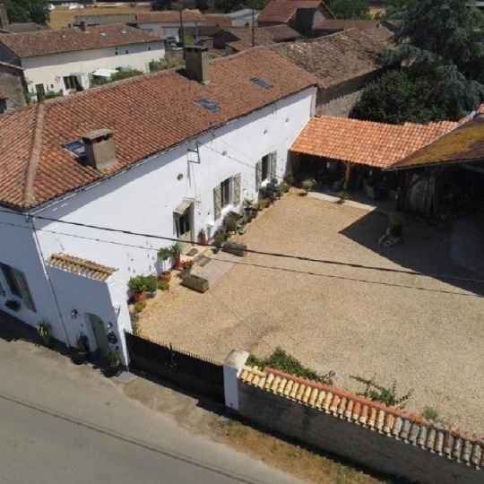  AGENCE TIC RUFFEC : Maison / Villa | CIVRAY (86400) | 227 m2 | 249 950 &euro; 