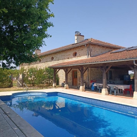  AGENCE TIC RUFFEC : Maison / Villa | CHARROUX (86250) | 240 m2 | 421 000 &euro; 
