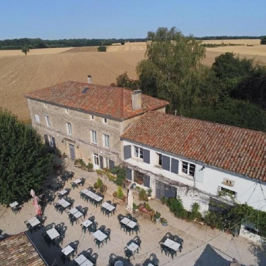  AGENCE TIC RUFFEC : Maison / Villa | RUFFEC (16700) | 342 m2 | 220 000 &euro; 