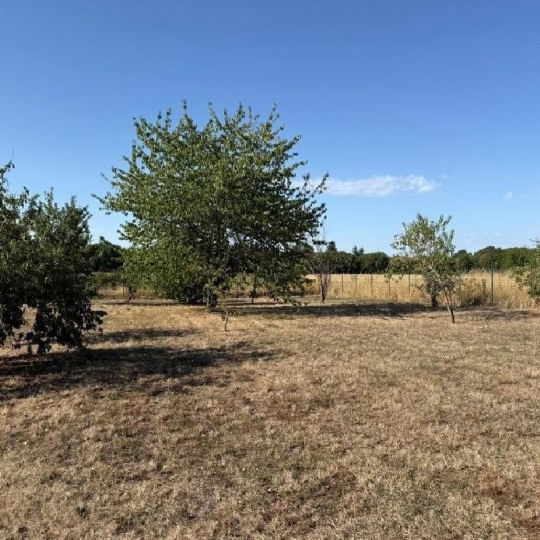  AGENCE TIC RUFFEC : Maison / Villa | RUFFEC (16700) | 107 m2 | 34 000 &euro; 