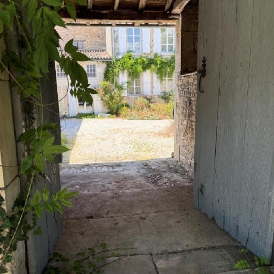  AGENCE TIC RUFFEC : Maison / Villa | CHAMPAGNE-MOUTON (16350) | 320 m2 | 347 360 &euro; 