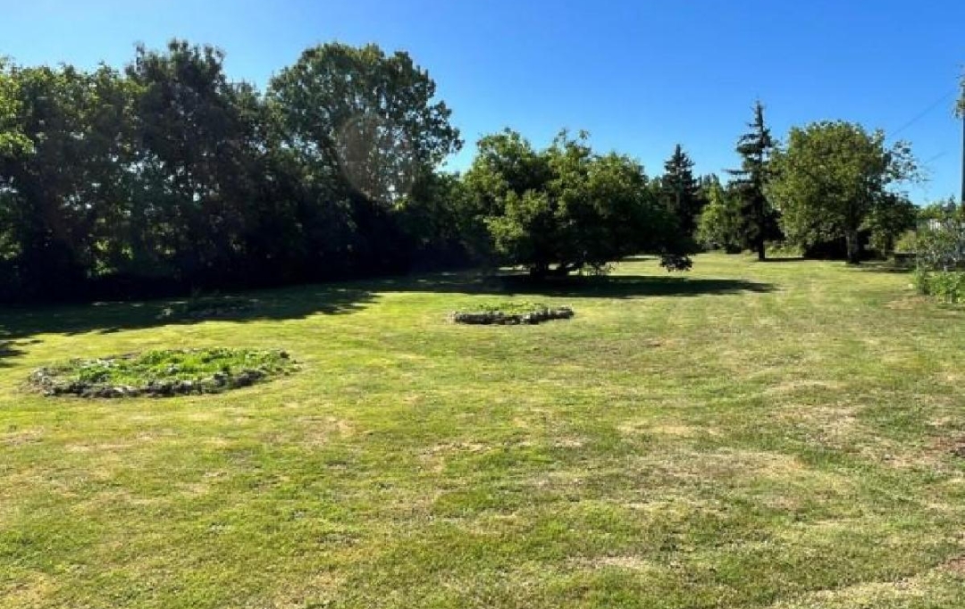 AGENCE TIC RUFFEC : Maison / Villa | VERTEUIL-SUR-CHARENTE (16510) | 370 m2 | 399 400 &euro; 