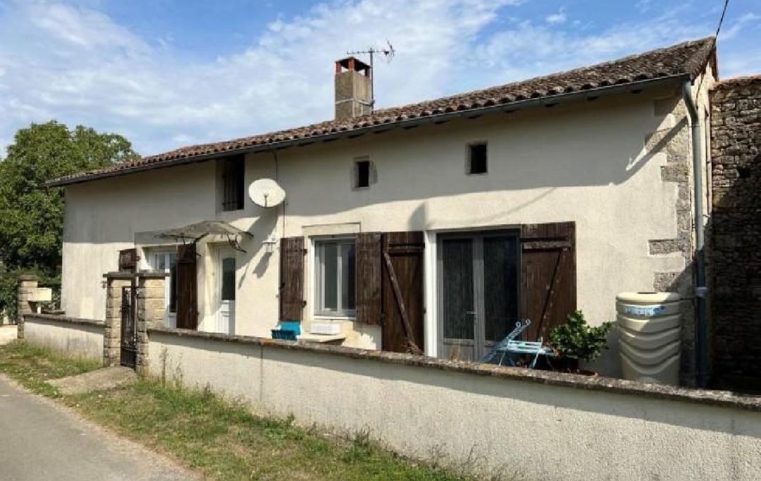 AGENCE TIC RUFFEC : Maison / Villa | RUFFEC (16700) | 155 m2 | 132 975 € 