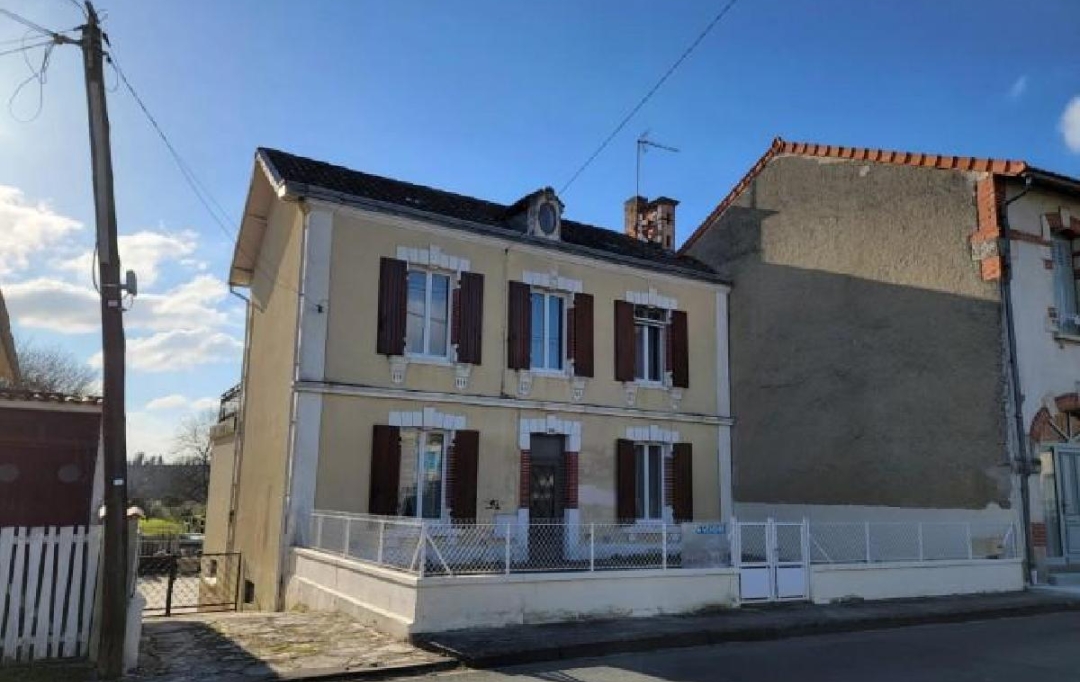 AGENCE TIC RUFFEC : Maison / Villa | AUNAC (16460) | 185 m2 | 250 000 € 