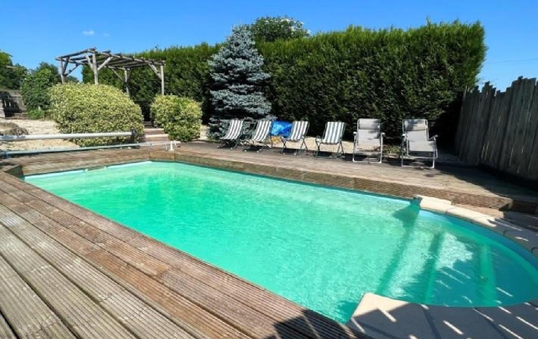 AGENCE TIC RUFFEC : Maison / Villa | CHARROUX (86250) | 160 m2 | 234 000 € 