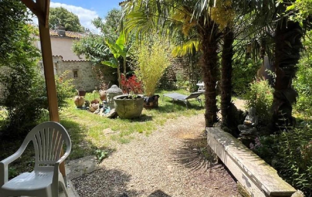 AGENCE TIC RUFFEC : Maison / Villa | VILLEFAGNAN (16240) | 214 m2 | 255 300 € 