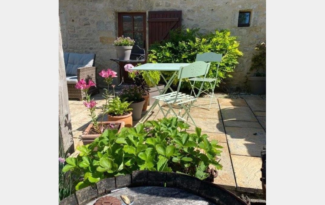 AGENCE TIC RUFFEC : House | NANTEUIL-EN-VALLEE (16700) | 313 m2 | 297 870 € 
