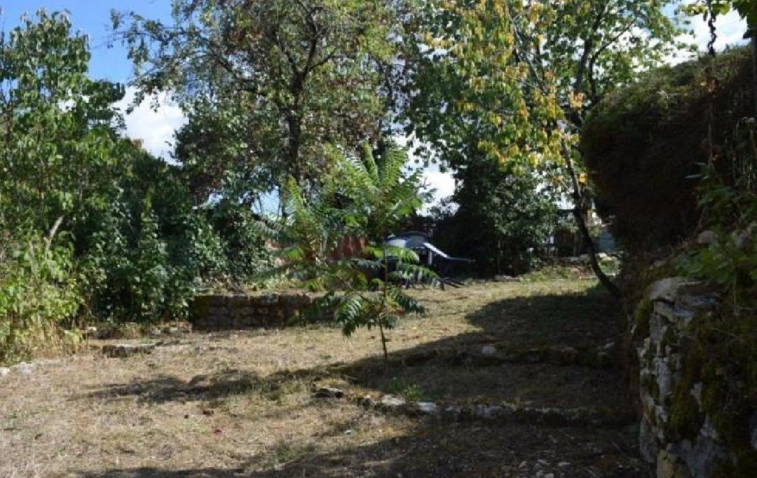 AGENCE TIC RUFFEC : Maison / Villa | VERTEUIL-SUR-CHARENTE (16510) | 135 m2 | 102 000 € 