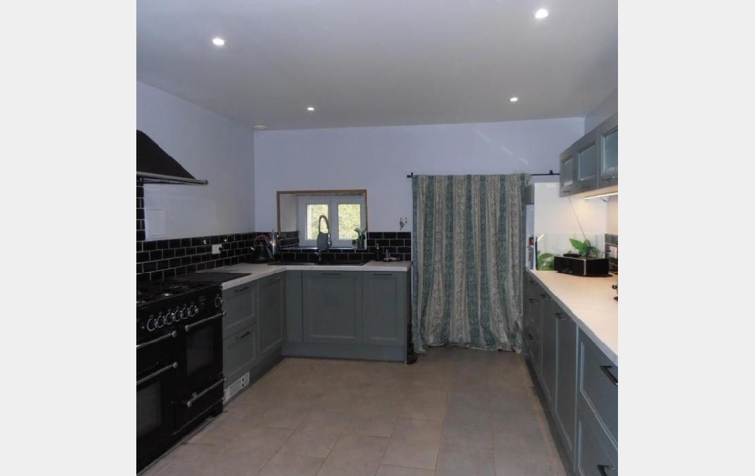 AGENCE TIC RUFFEC : Maison / Villa | CIVRAY (86400) | 202 m2 | 299 900 € 