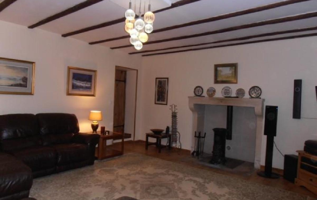 AGENCE TIC RUFFEC : Maison / Villa | CIVRAY (86400) | 202 m2 | 299 900 € 