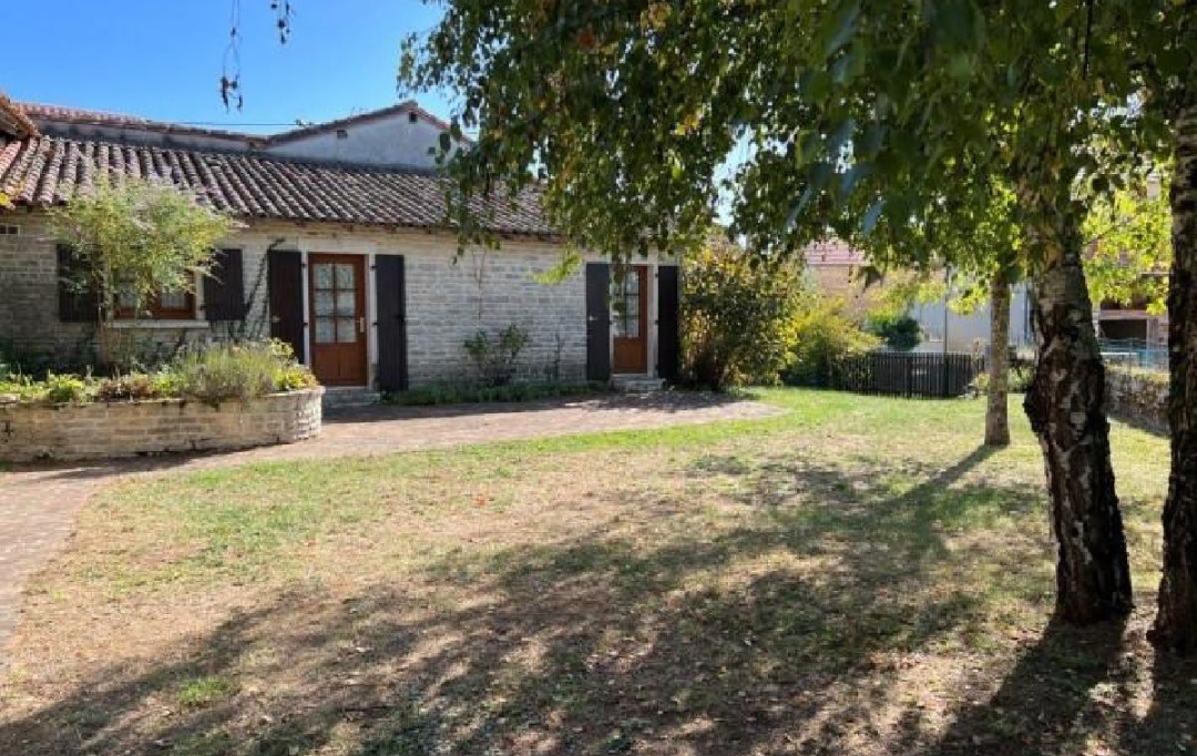 AGENCE TIC RUFFEC : Maison / Villa | CIVRAY (86400) | 177 m2 | 175 500 € 
