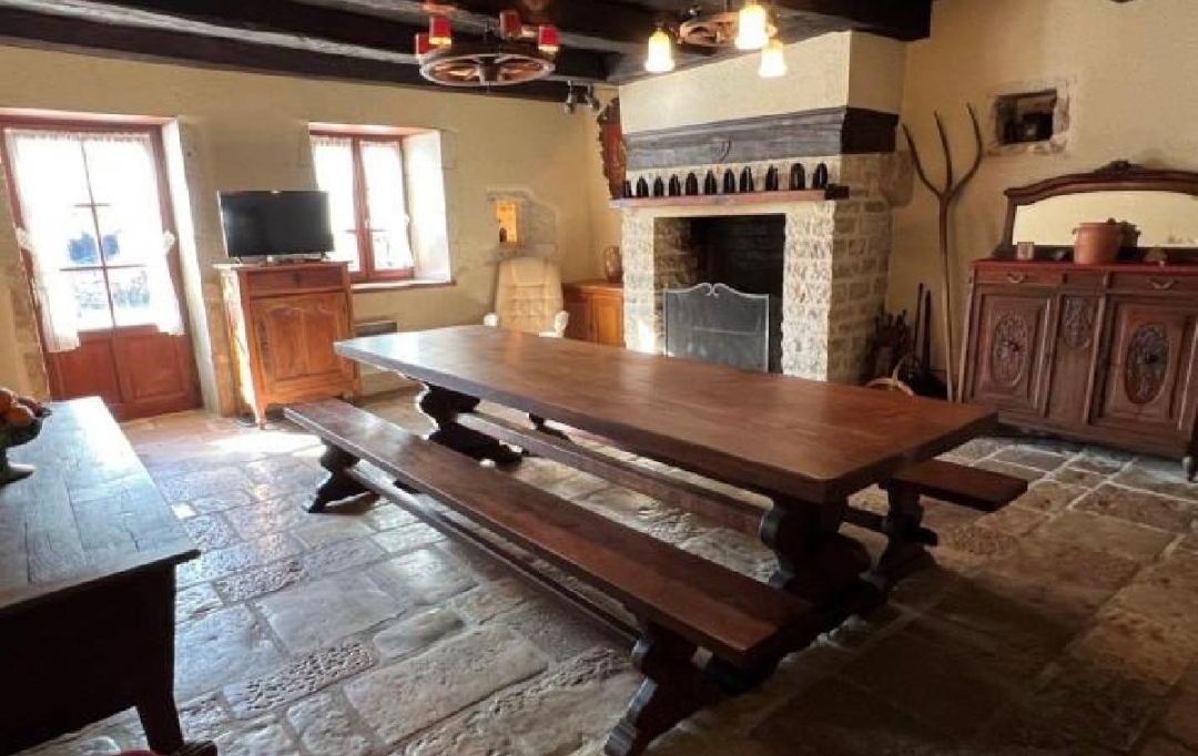AGENCE TIC RUFFEC : Maison / Villa | CIVRAY (86400) | 177 m2 | 175 500 € 