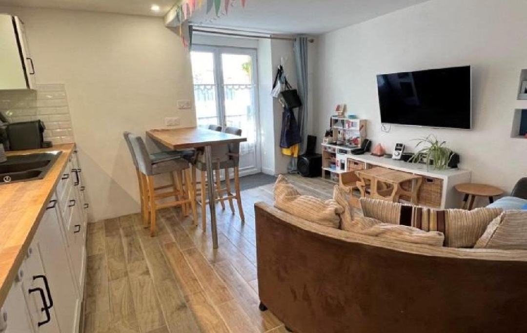 AGENCE TIC RUFFEC : Maison / Villa | CHARROUX (86250) | 99 m2 | 85 600 € 