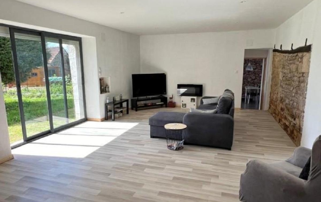 AGENCE TIC RUFFEC : Maison / Villa | CIVRAY (86400) | 84 m2 | 90 000 € 