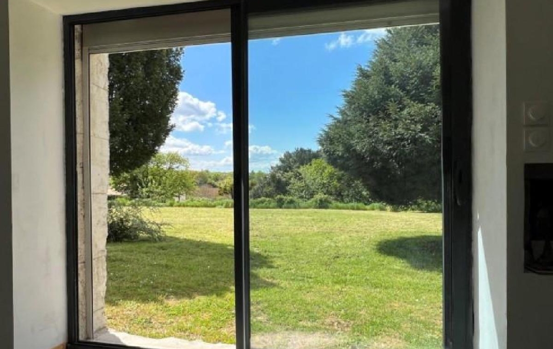 AGENCE TIC RUFFEC : Maison / Villa | CIVRAY (86400) | 84 m2 | 90 000 € 