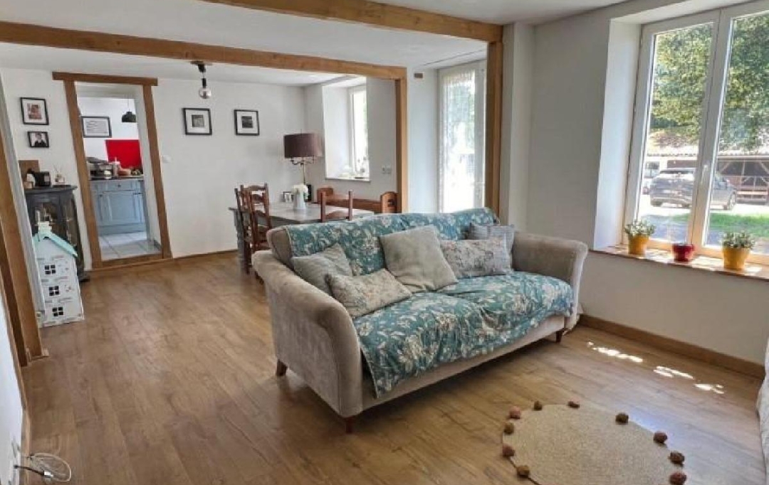 AGENCE TIC RUFFEC : Maison / Villa | NANTEUIL-EN-VALLEE (16700) | 147 m2 | 202 000 € 
