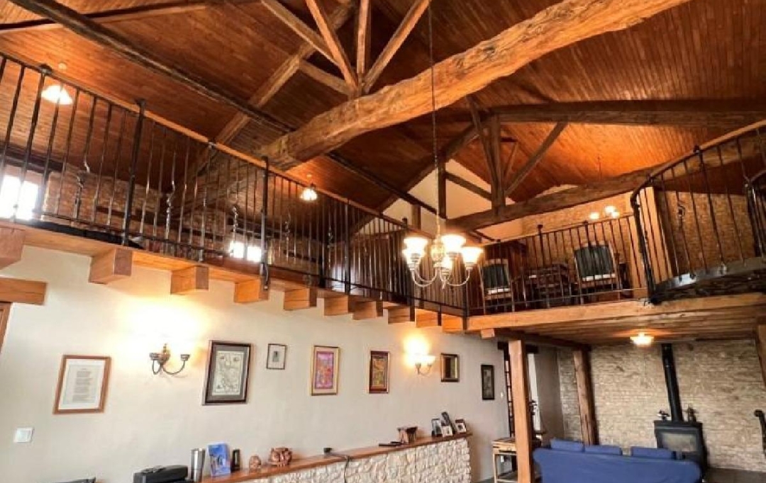 AGENCE TIC RUFFEC : Maison / Villa | CELLEFROUIN (16260) | 270 m2 | 342 600 € 