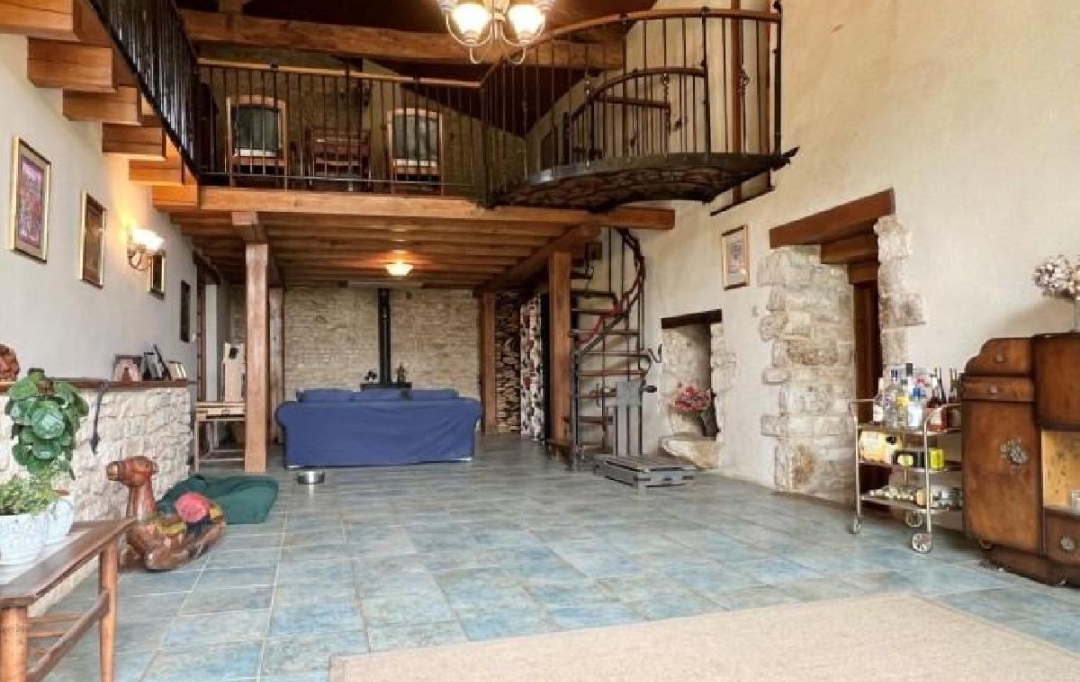 AGENCE TIC RUFFEC : Maison / Villa | CELLEFROUIN (16260) | 270 m2 | 342 600 € 