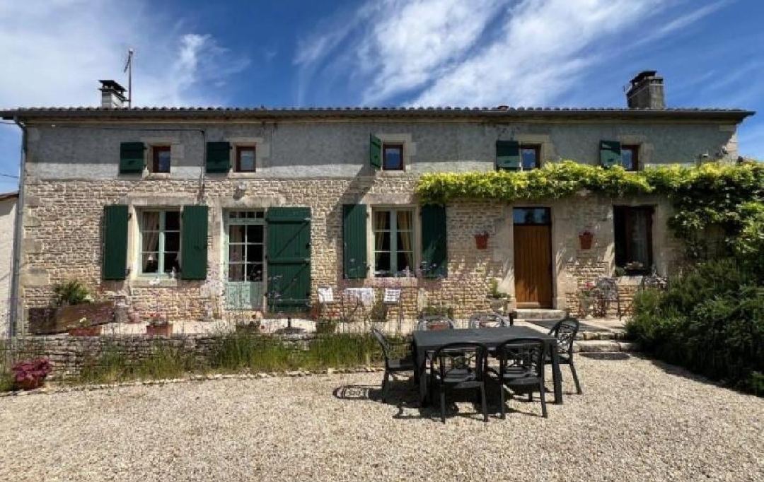 AGENCE TIC RUFFEC : Maison / Villa | AUNAC (16460) | 167 m2 | 249 000 € 