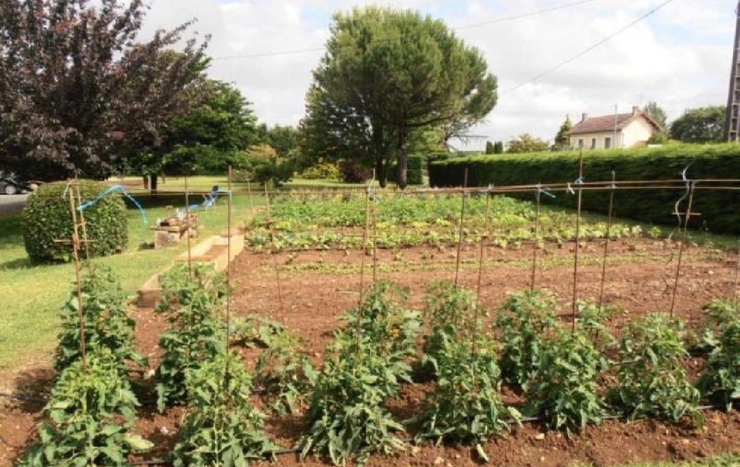 AGENCE TIC RUFFEC : Maison / Villa | VERTEUIL-SUR-CHARENTE (16510) | 220 m2 | 297 800 € 