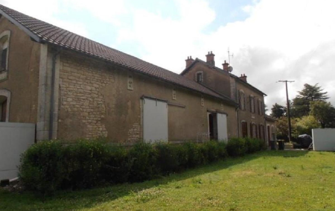 AGENCE TIC RUFFEC : Maison / Villa | VERTEUIL-SUR-CHARENTE (16510) | 220 m2 | 297 800 € 