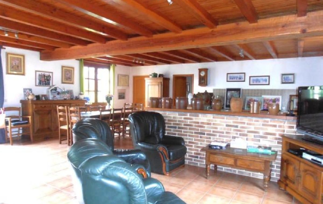 AGENCE TIC RUFFEC : Maison / Villa | VERTEUIL-SUR-CHARENTE (16510) | 220 m2 | 297 800 € 