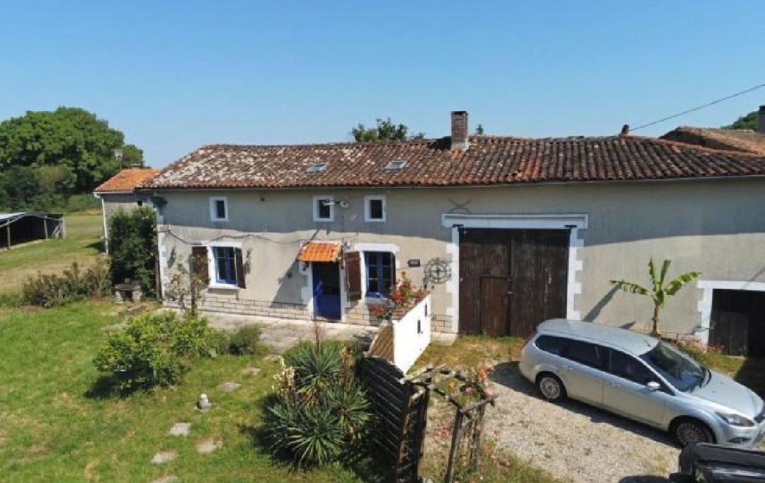 AGENCE TIC RUFFEC : House | CHAMPAGNE-MOUTON (16350) | 145 m2 | 91 395 &euro; 