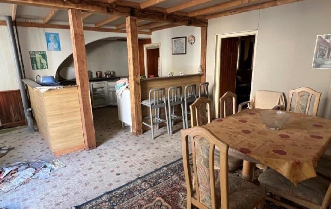 AGENCE TIC RUFFEC : Maison / Villa | CHAMPAGNE-MOUTON (16350) | 150 m2 | 14 000 € 