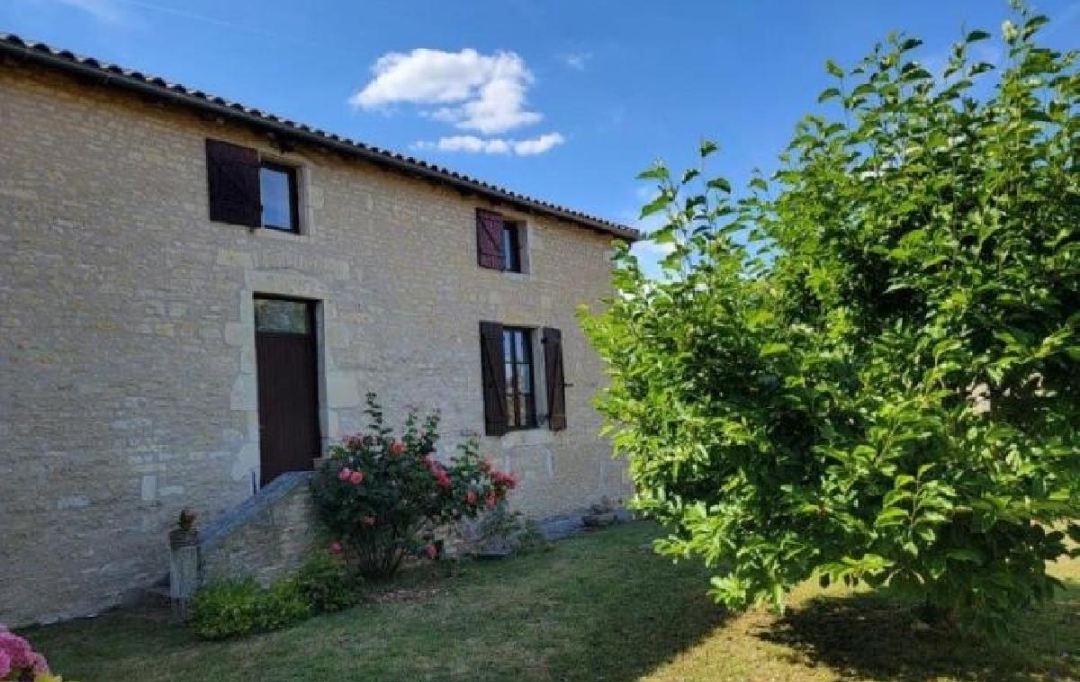 AGENCE TIC RUFFEC : Maison / Villa | RUFFEC (16700) | 177 m2 | 222 000 € 